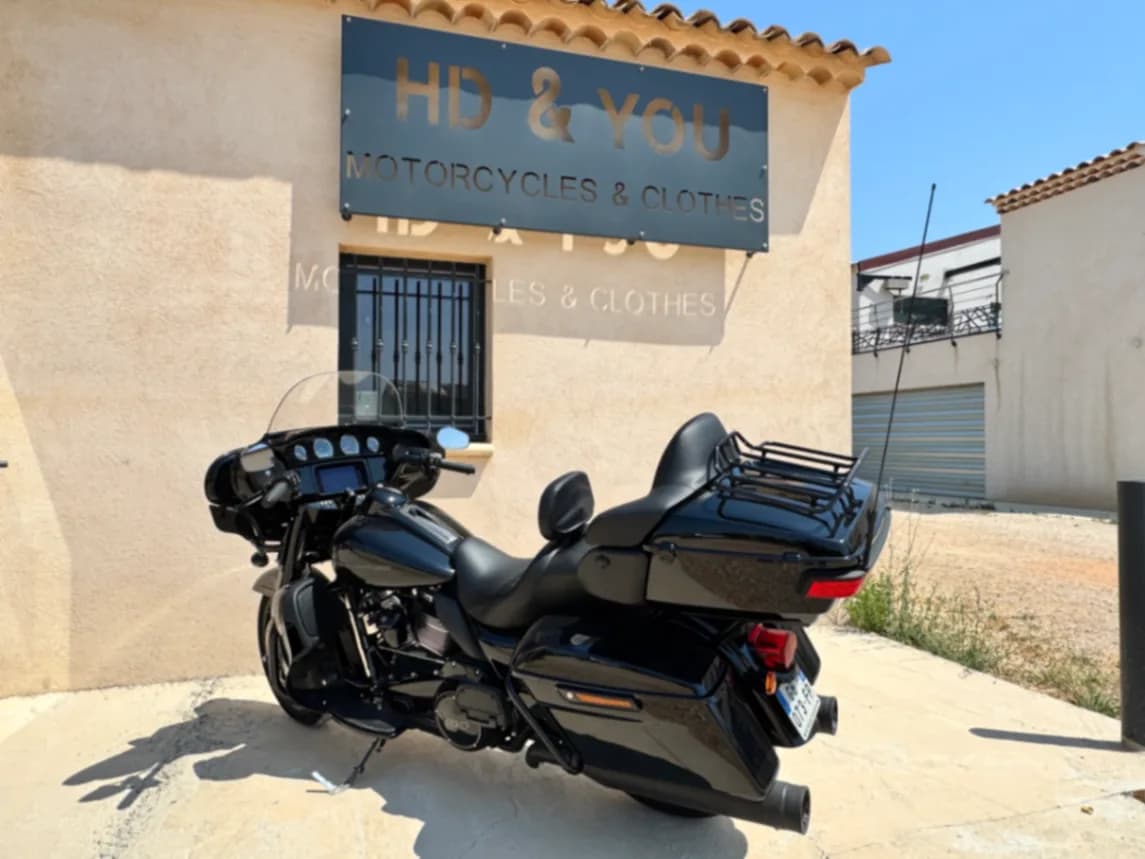 Harley Davidson  Electra Glide Ultra Limited  - Miniature 3
