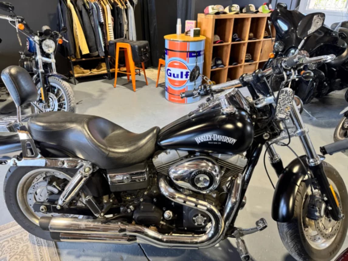 Harley Davidson  Dyna Fat Bob 1584 - 96ci - Miniature 2