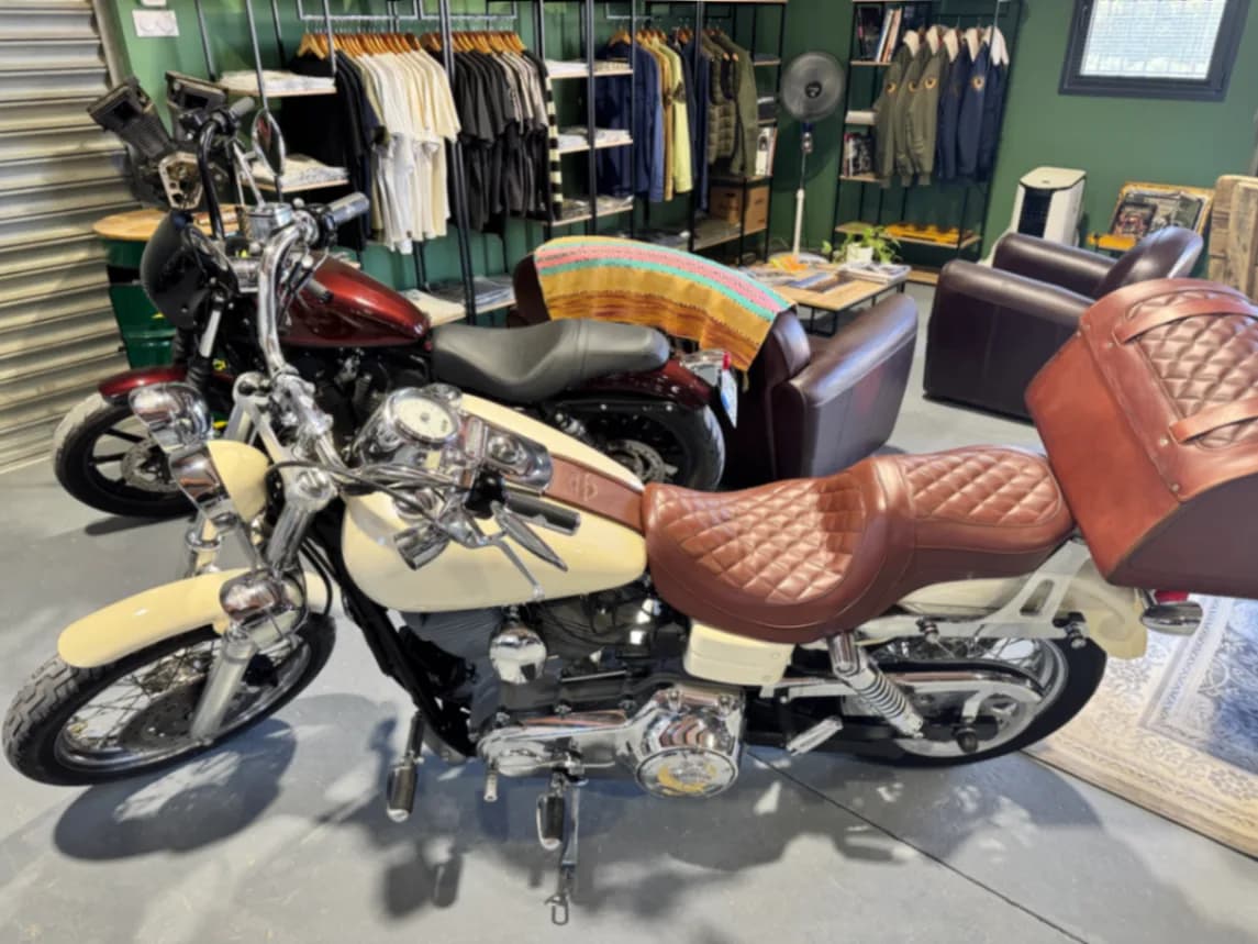 Harley Davidson  Dyna Super Glide 1584  - Miniature 2