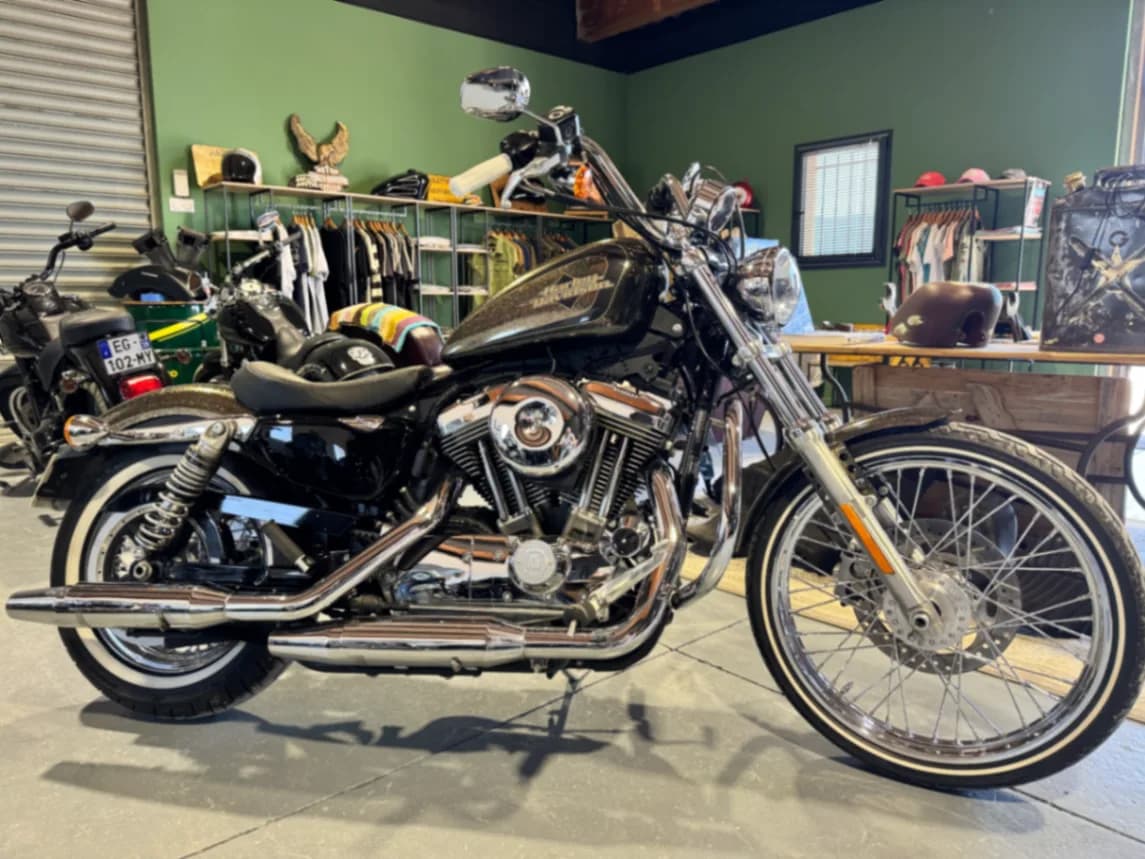 Harley Davidson  Sportster 1200 Seventy Two  - Miniature 2