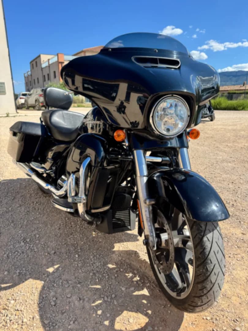 Harley Davidson  Street Glide 107  - Miniature 2