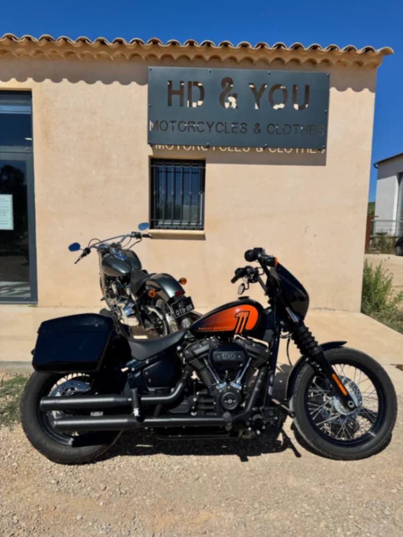 Harley Davidson  Street Bob 114 - Photo 1