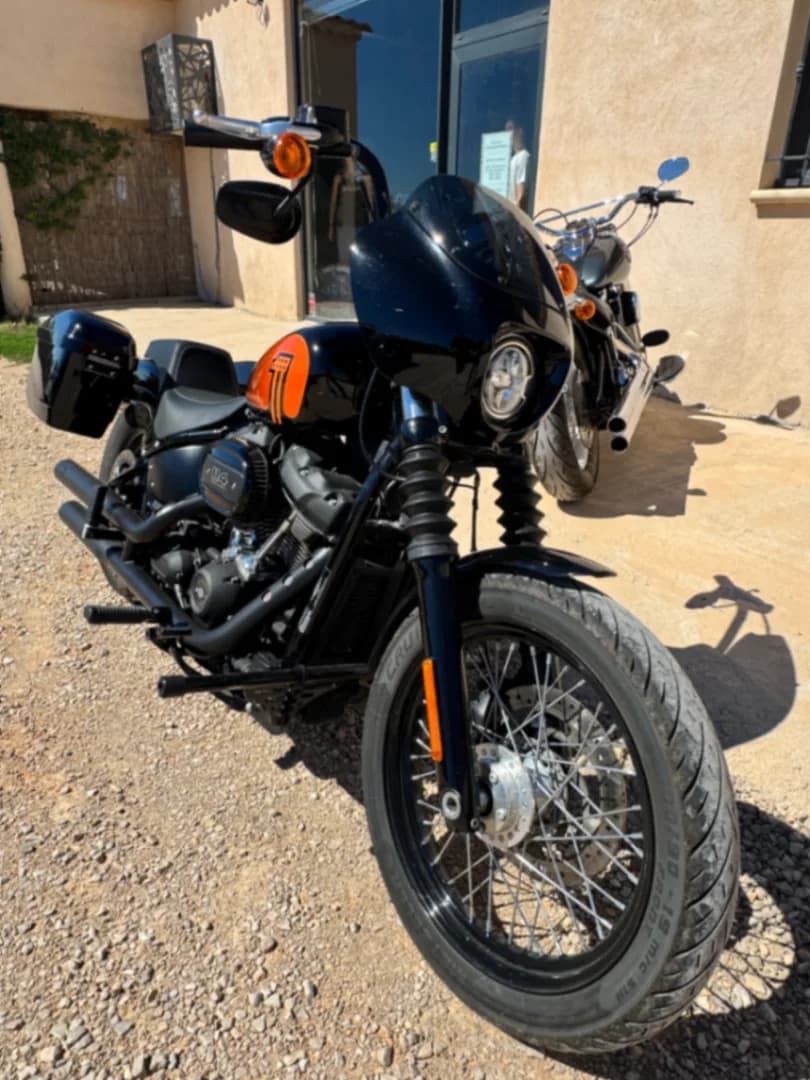 Harley Davidson  Street Bob 114 - Miniature 2