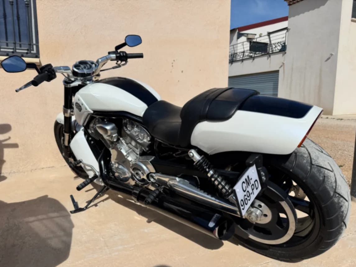 Harley Davidson  V-Rod Muscle 1250 - Miniature 3