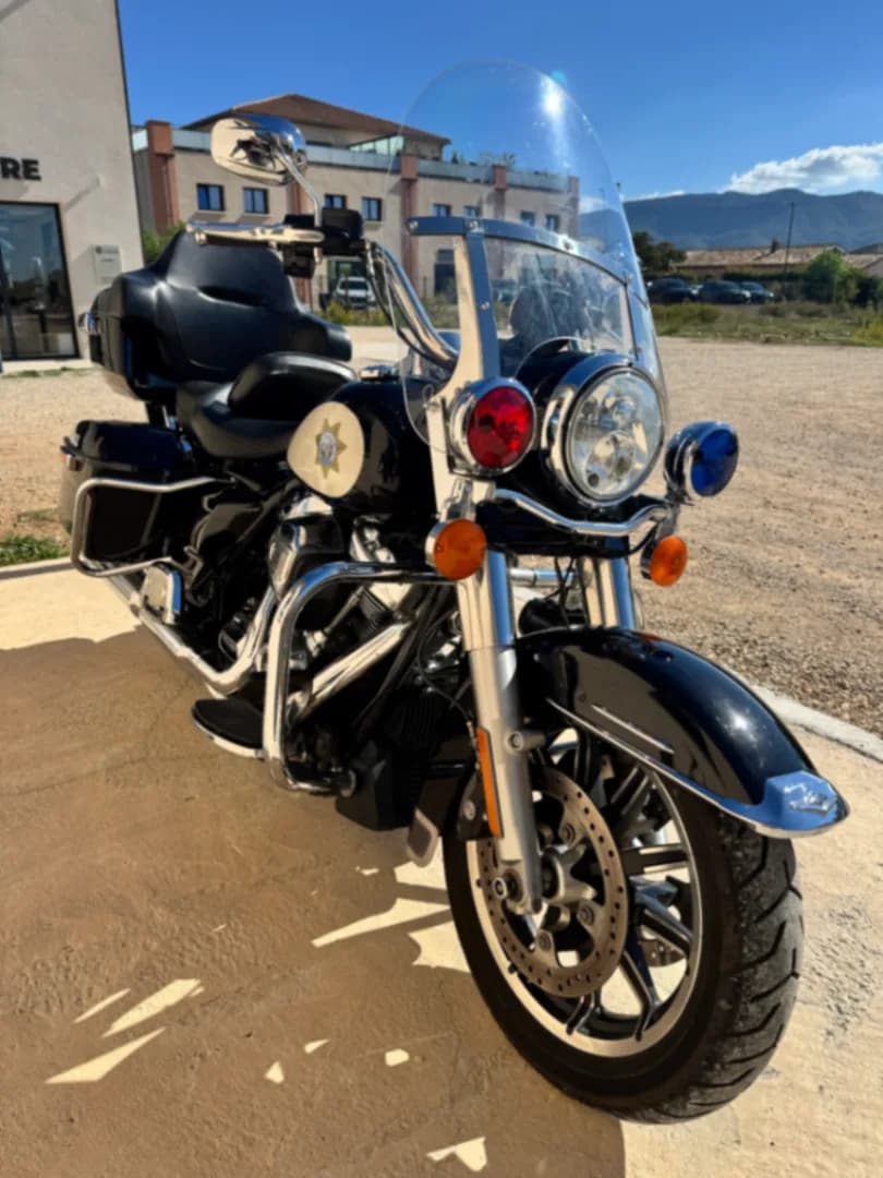Harley Davidson  Road King Police  - Miniature 2