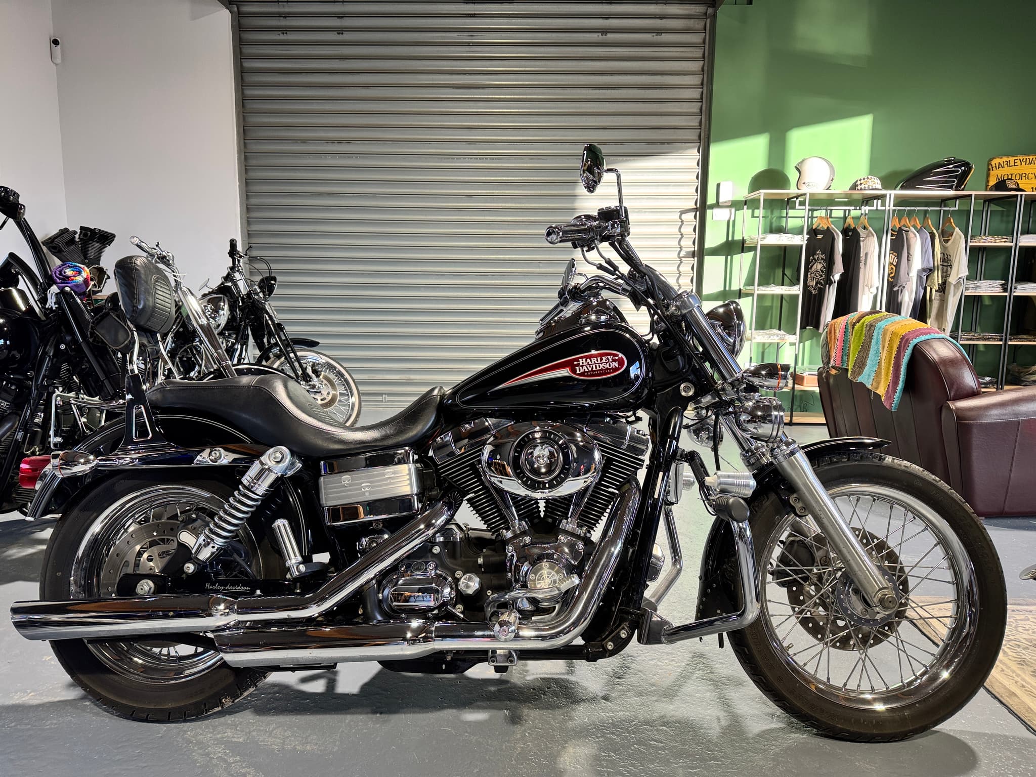 Harley Davidson Dyna Low Rider 1584 - Miniature 3