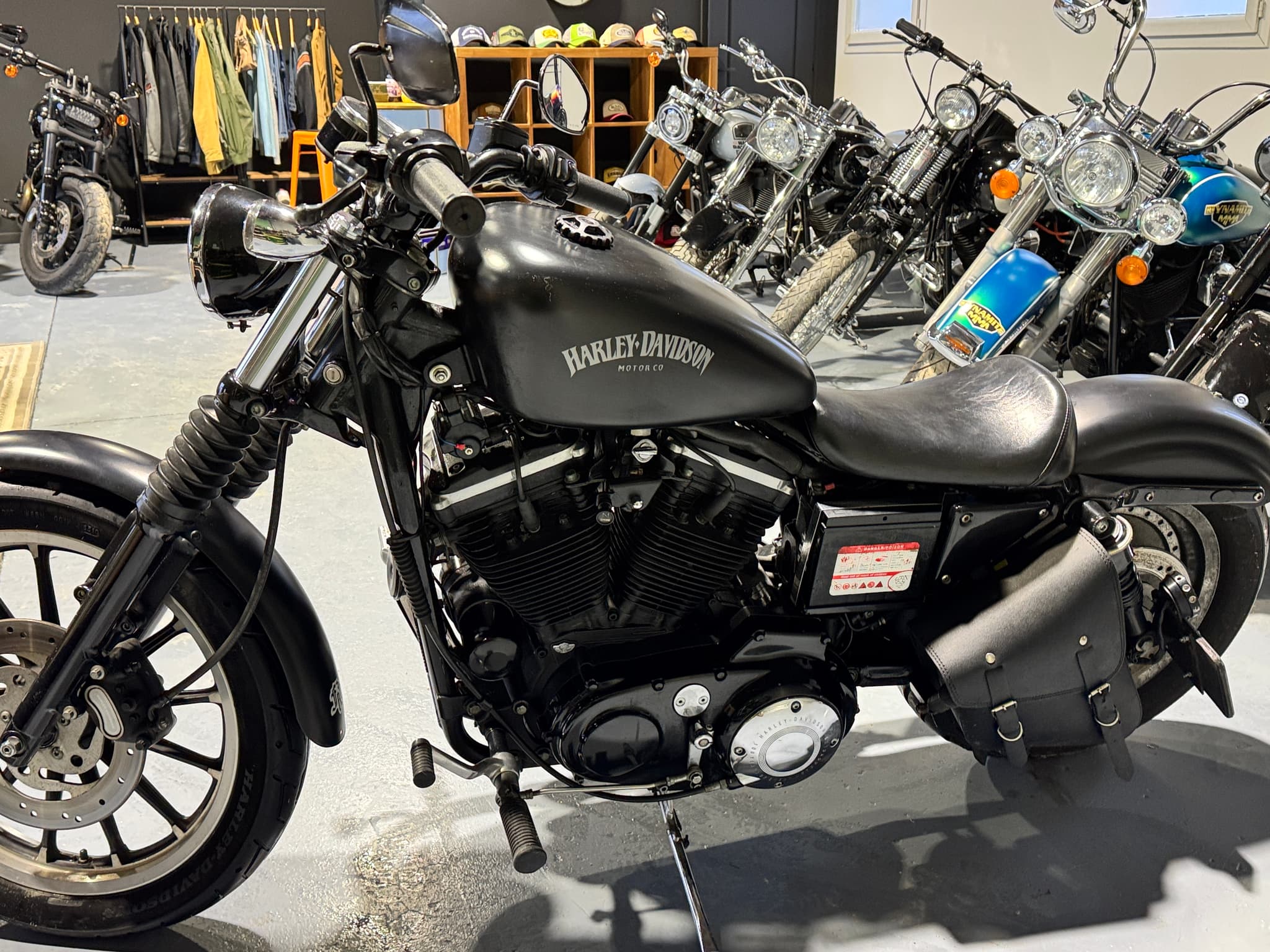 Harley Davidson Sportster 883 "Année anniversaire" - Miniature 2