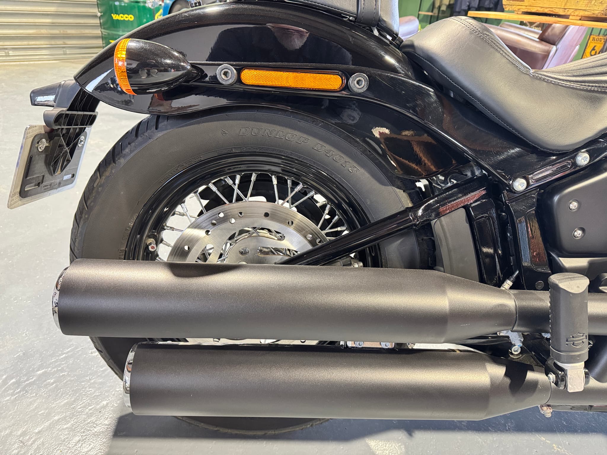 Harley Davidson Street Bob 107 - Miniature 5
