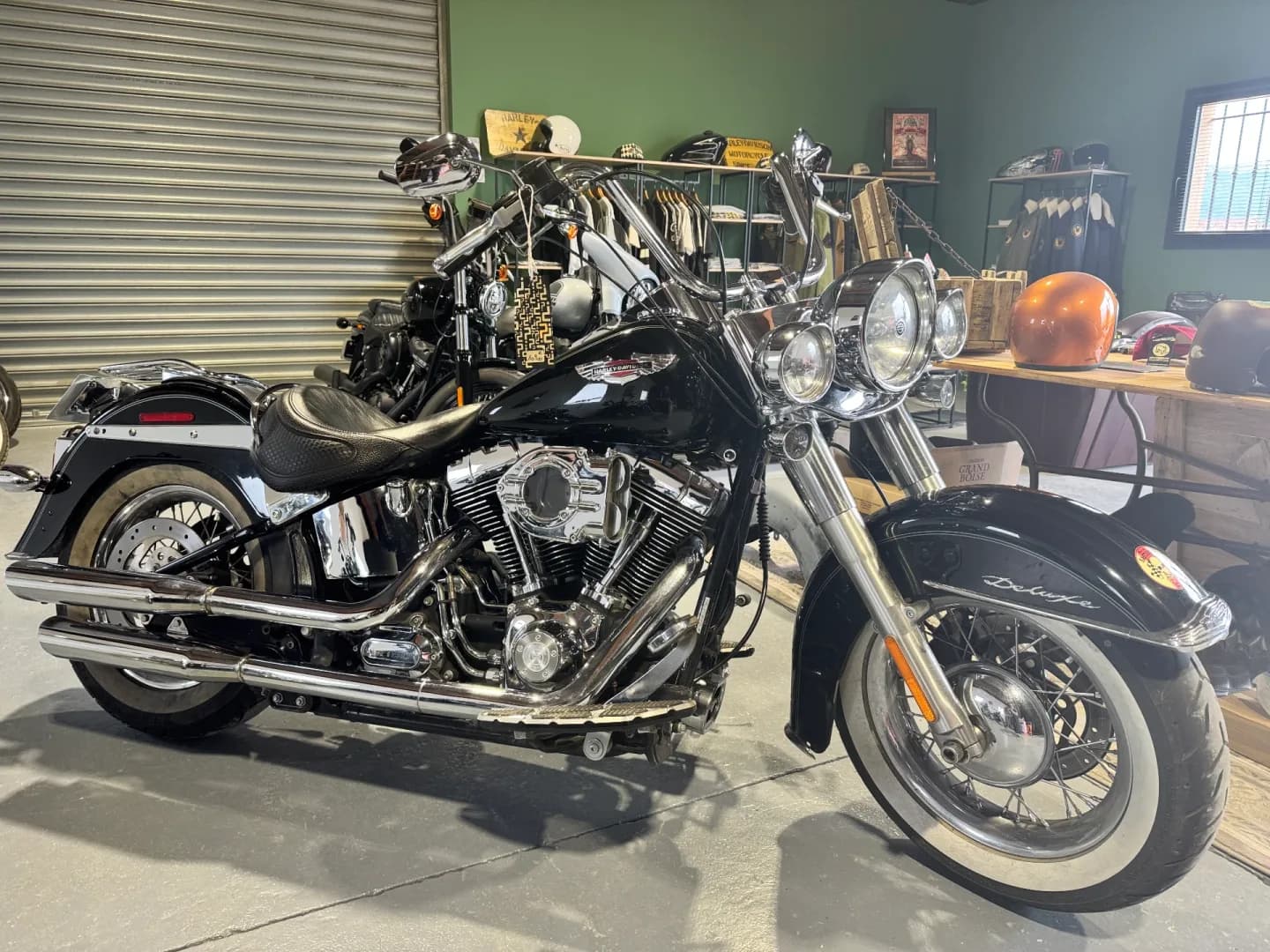 Harley Davidson Softail Deluxe 1584 - Photo 1